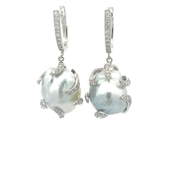 Обеци и колие с перла и диаманти 18k