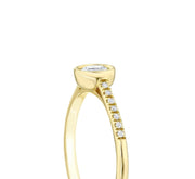 Годежен пръстен с кръгъл обков на диаманта