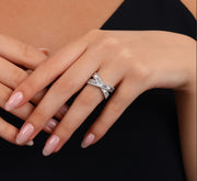 Диамантена халка с багетни диаманти, преплетен дизайн