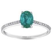 Диамантен пръстен с овален изумруд