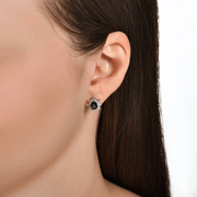 Обеци с капковиден сапфир и диаманти